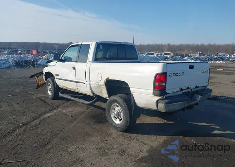 2002 Dodge Ram 2500 St z USA, uszkodzony, nr VIN 3B7KF23642M261814